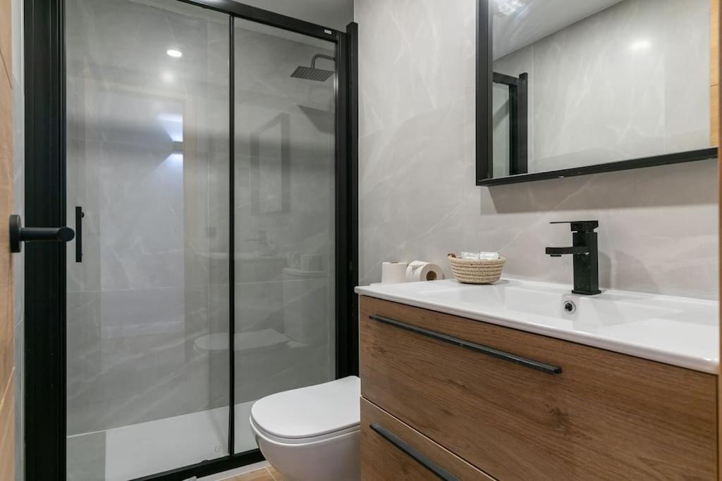 Nice New Duplex In Front Of Palacio Vistaalegre Madrid Buitenkant foto